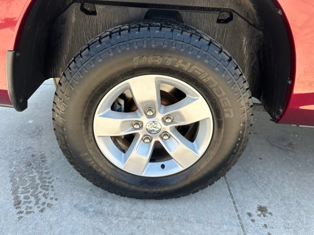 Used 2017 RAM 1500 Classic SLT RWD image 36