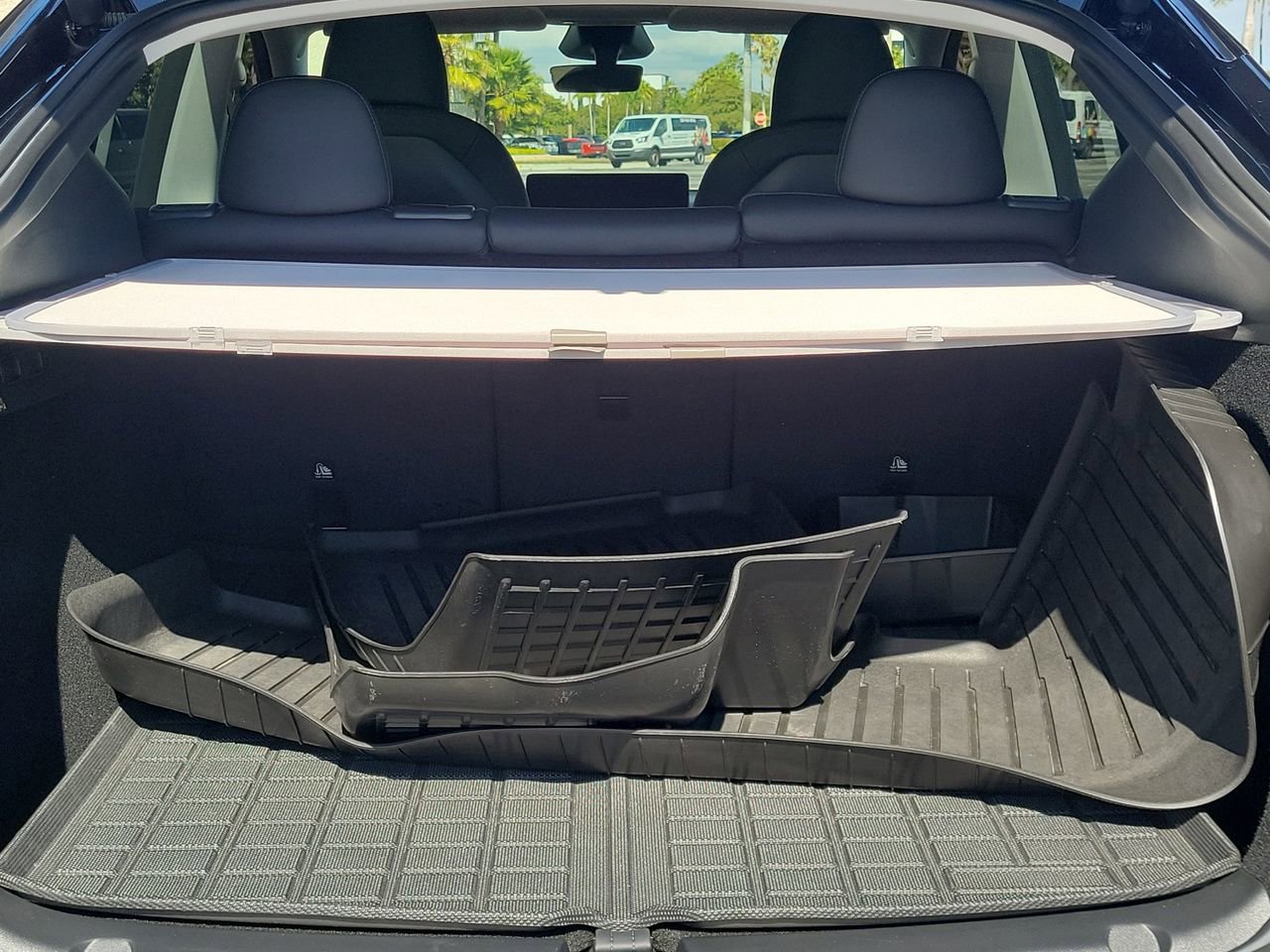 Used 2024 Tesla Model Y Long Range image 8
