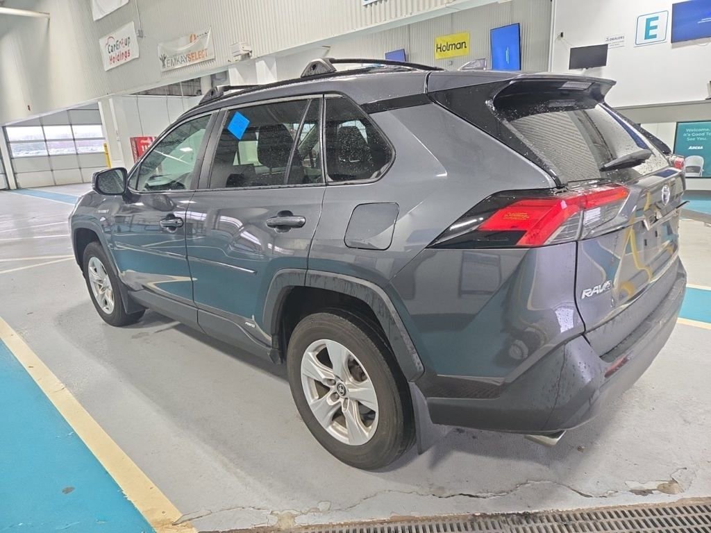 Used 2021 Toyota RAV4 XLE image 7