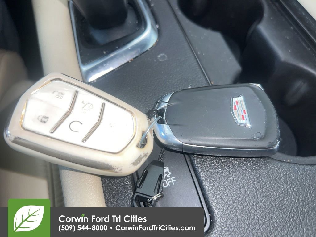 Used 2017 Cadillac XT5 Luxury w/ Driver Awareness Package FWD image 11