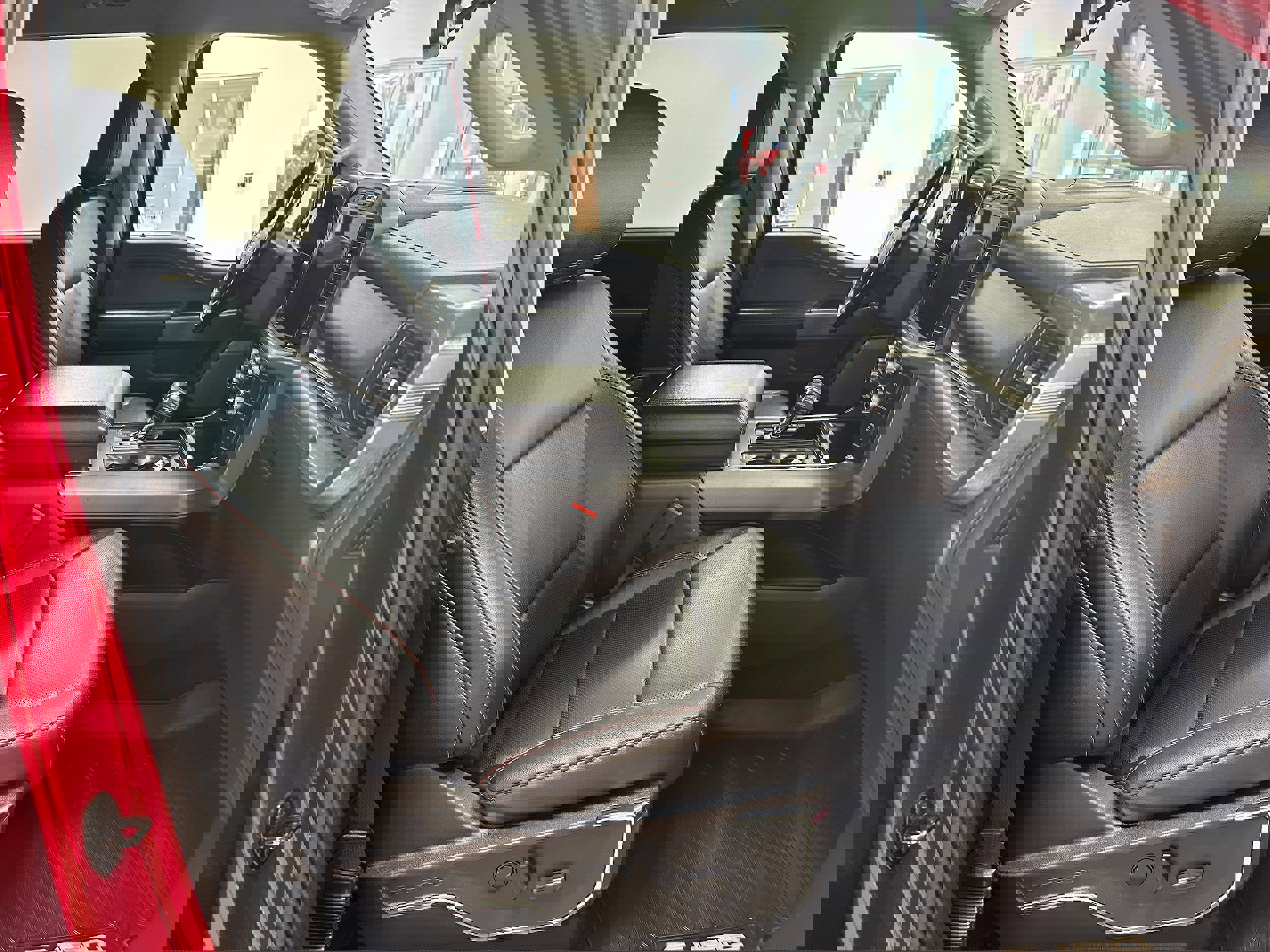 Used 2022 Ford F150 Lariat image 15