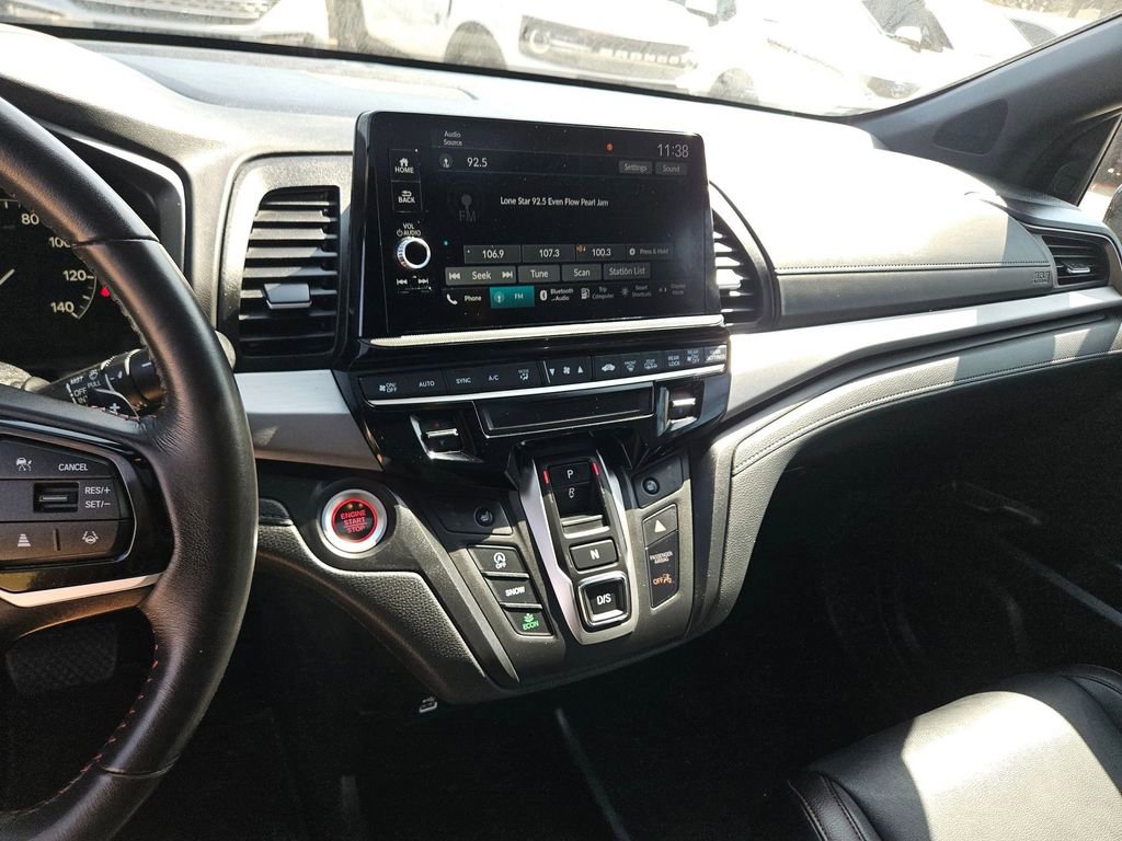 Used 2025 Honda Odyssey Sport-L image 19