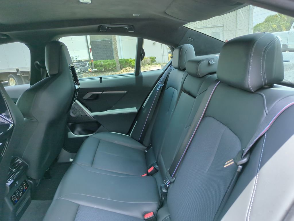 Used 2026 BMW M5 w/ Carbon Package AWD/4WD image 19