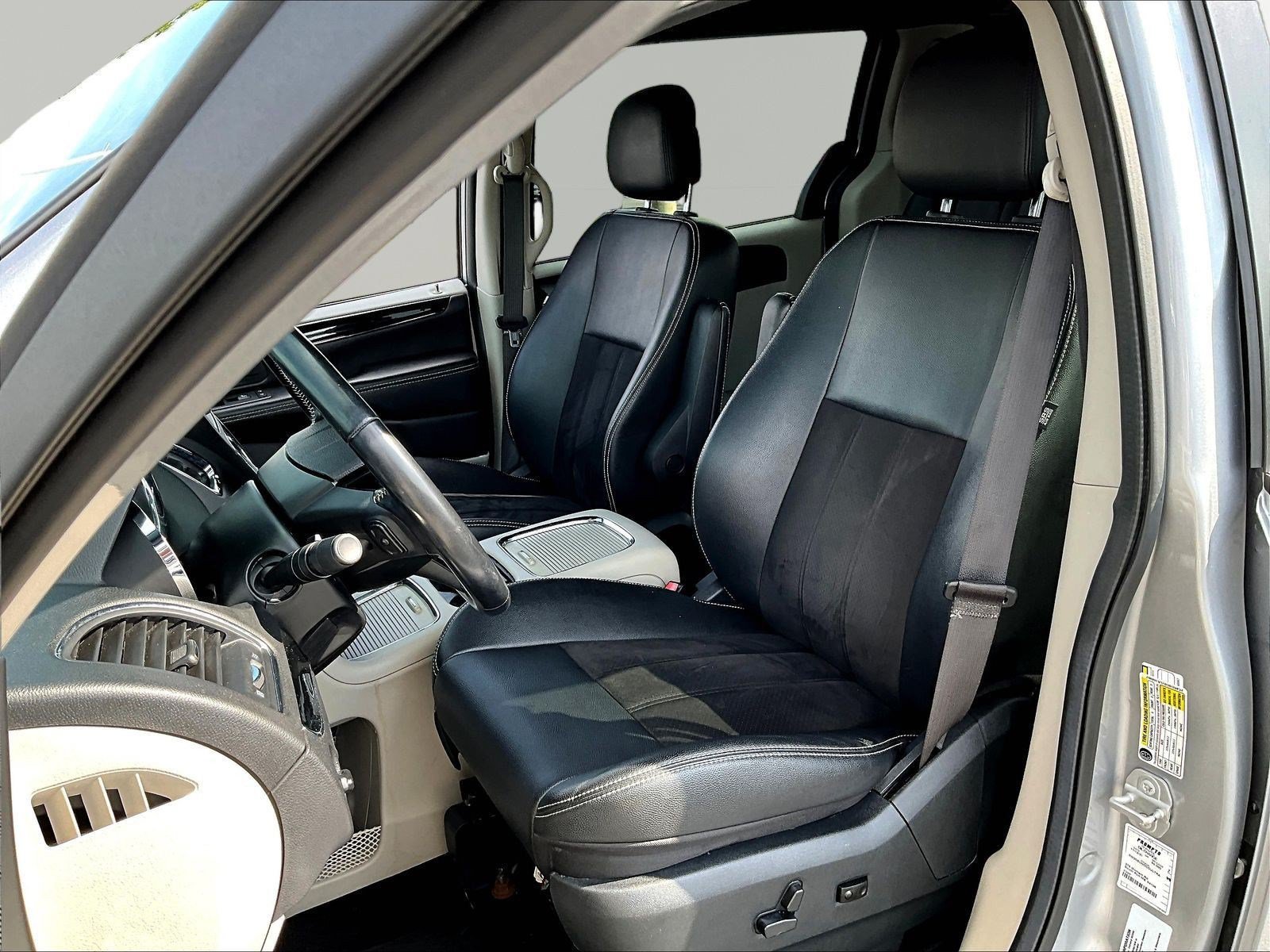 Used 2020 Dodge Grand Caravan SXT FWD image 21