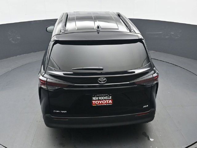 Certified 2026 Toyota Sienna XLE AWD/4WD image 40