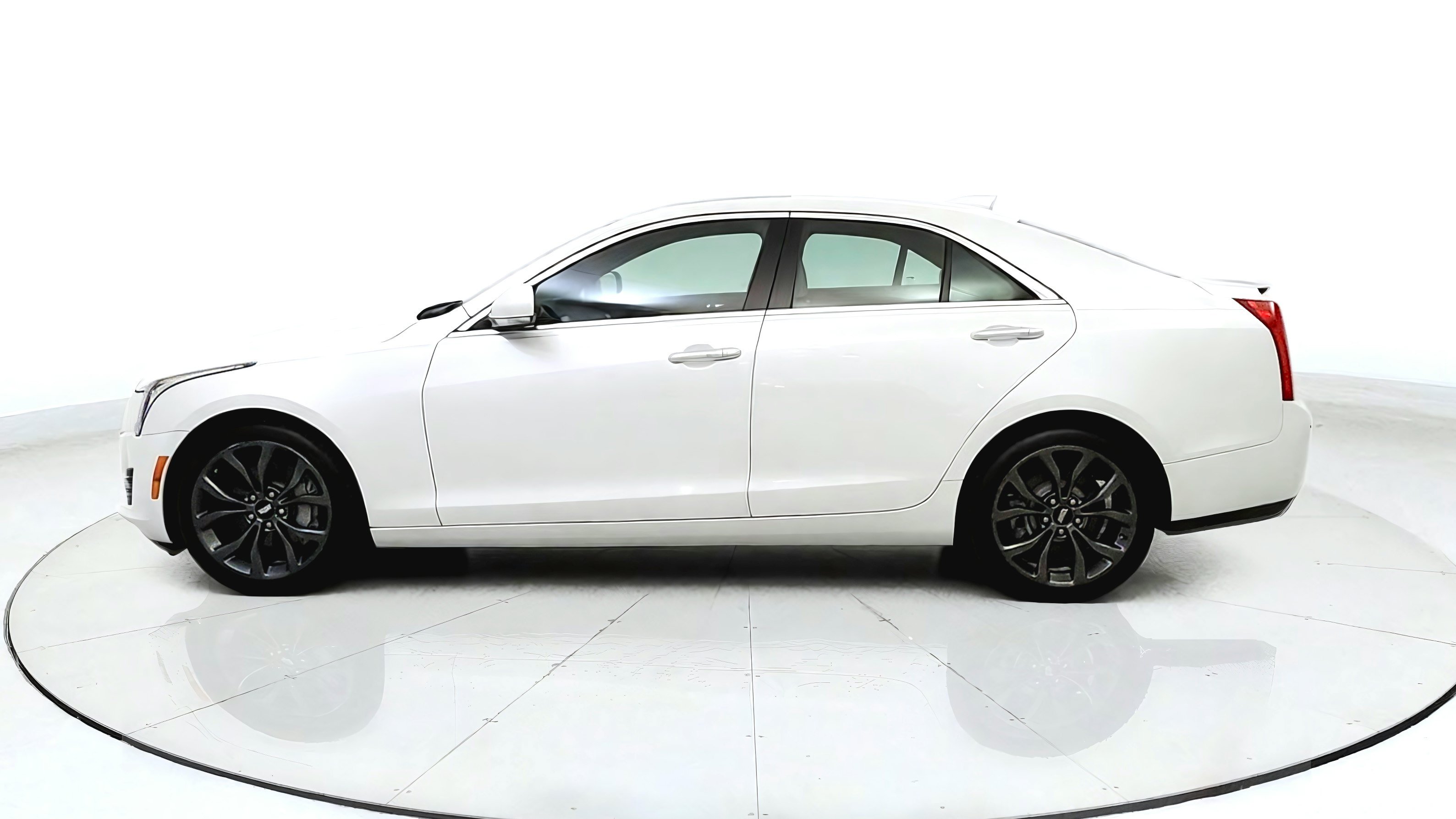 Used 2018 Cadillac ATS Luxury w/ Safety and Security Package AWD/4WD image 4