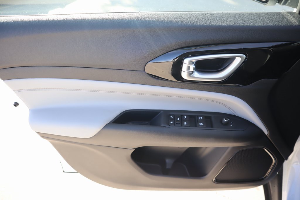 New 2026 Jeep Compass Limited image 15