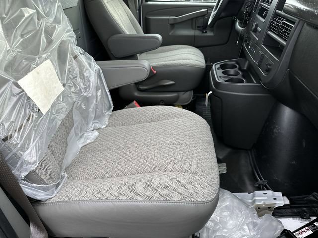 New 2025 GMC Savana 3500 w/ Driver Convenience Package image 26