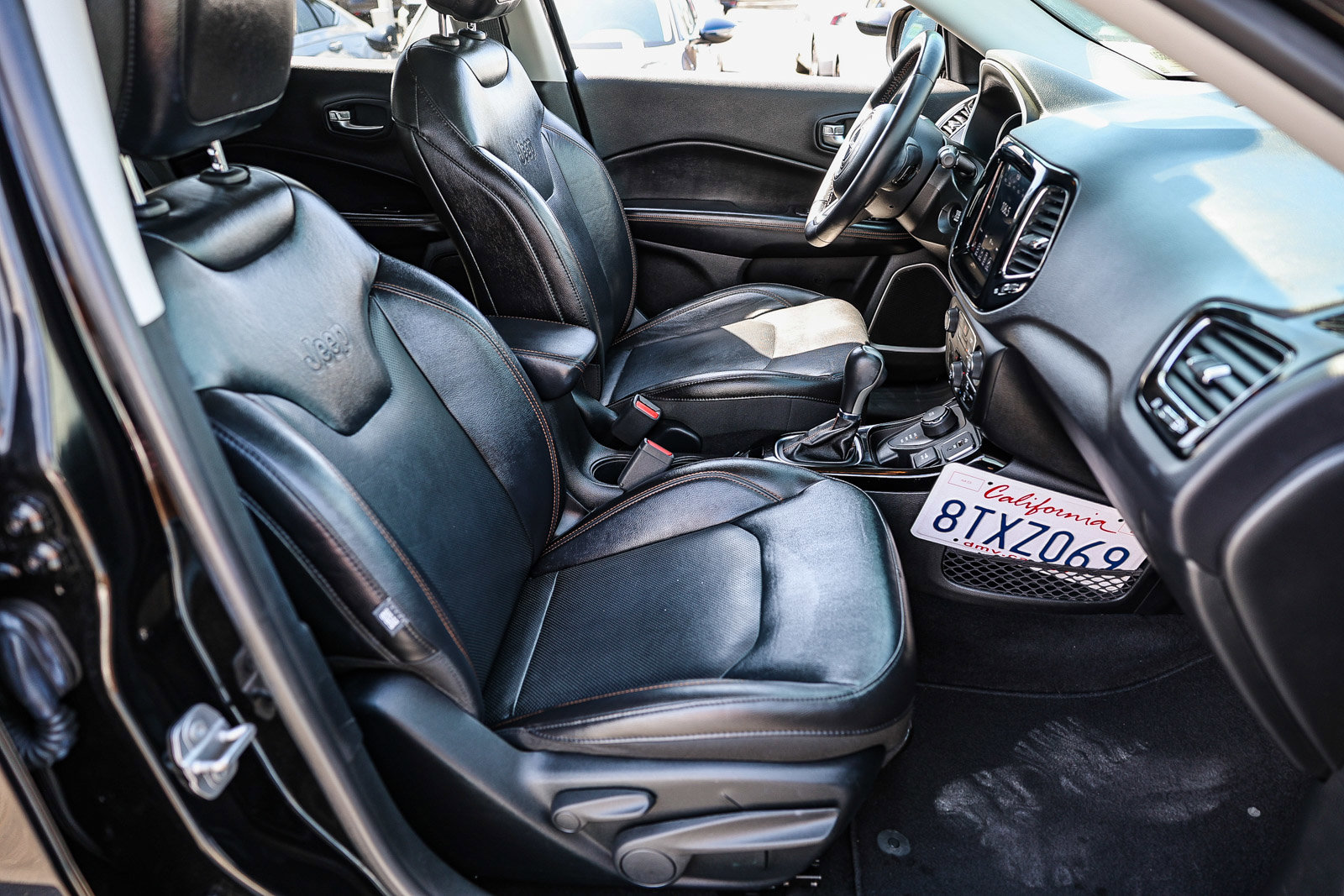 Used 2018 Jeep Compass Limited image 7