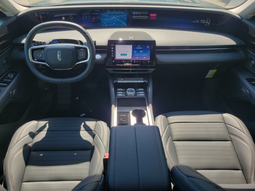New 2026 Lincoln Nautilus Reserve w/ Jet Appearance Package AWD/4WD image 8