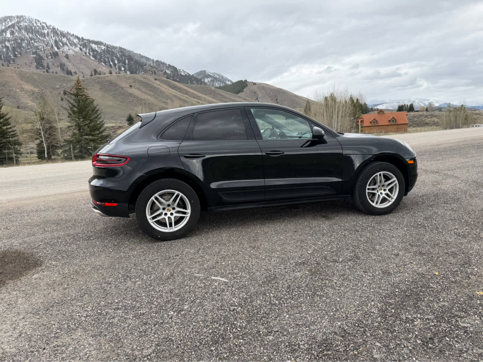 Used 2018 Porsche Macan image 8
