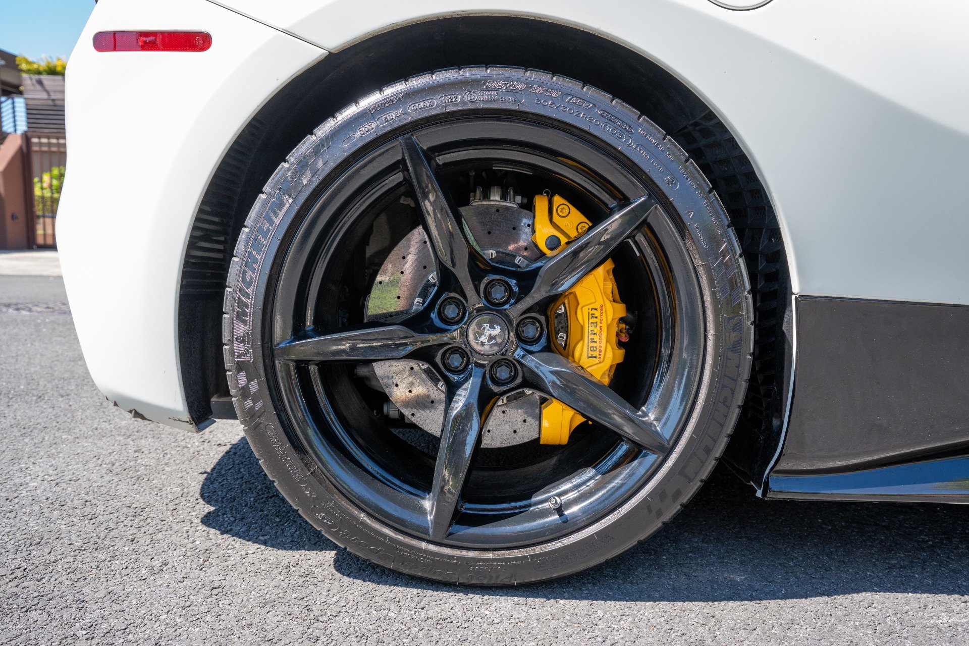 Used 2018 Ferrari 488 GTB RWD image 46
