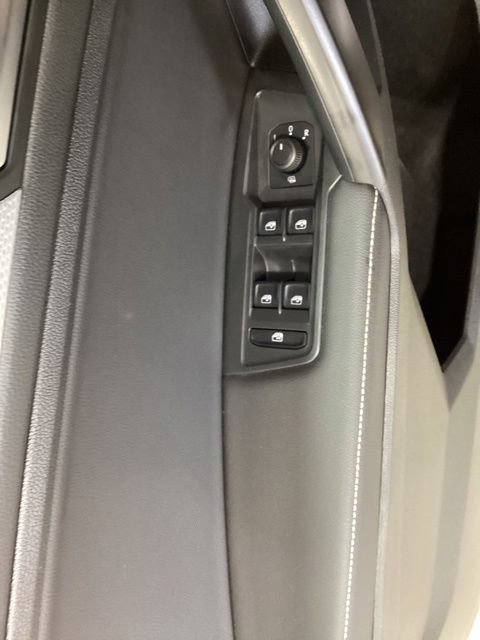 Certified 2023 Volkswagen Tiguan S AWD/4WD image 18