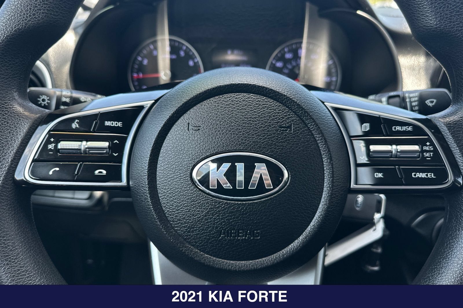 Used 2021 Kia Forte LXS FWD image 22