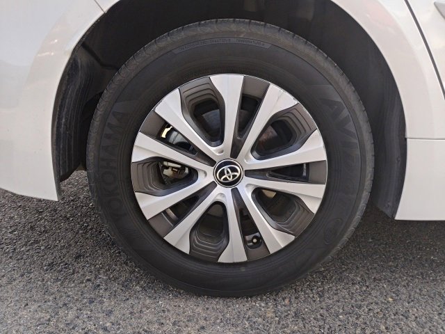 Used 2022 Toyota Corolla LE image 12