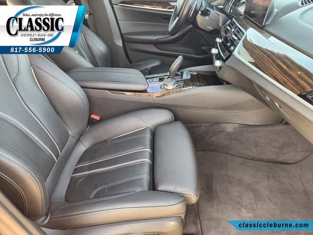 Used 2019 BMW 540i w/ M Sport Package image 14