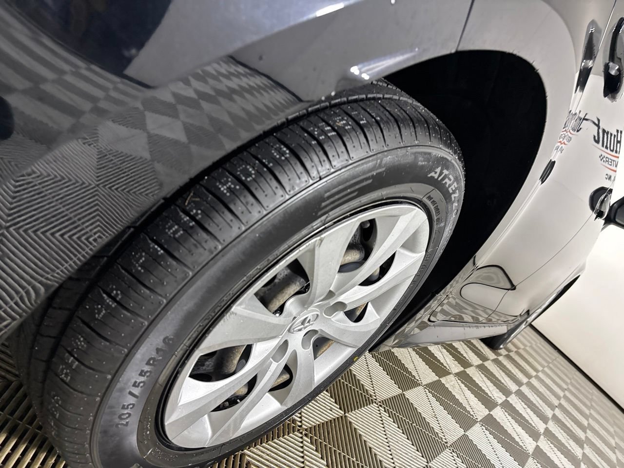 Used 2024 Toyota Corolla LE FWD image 33