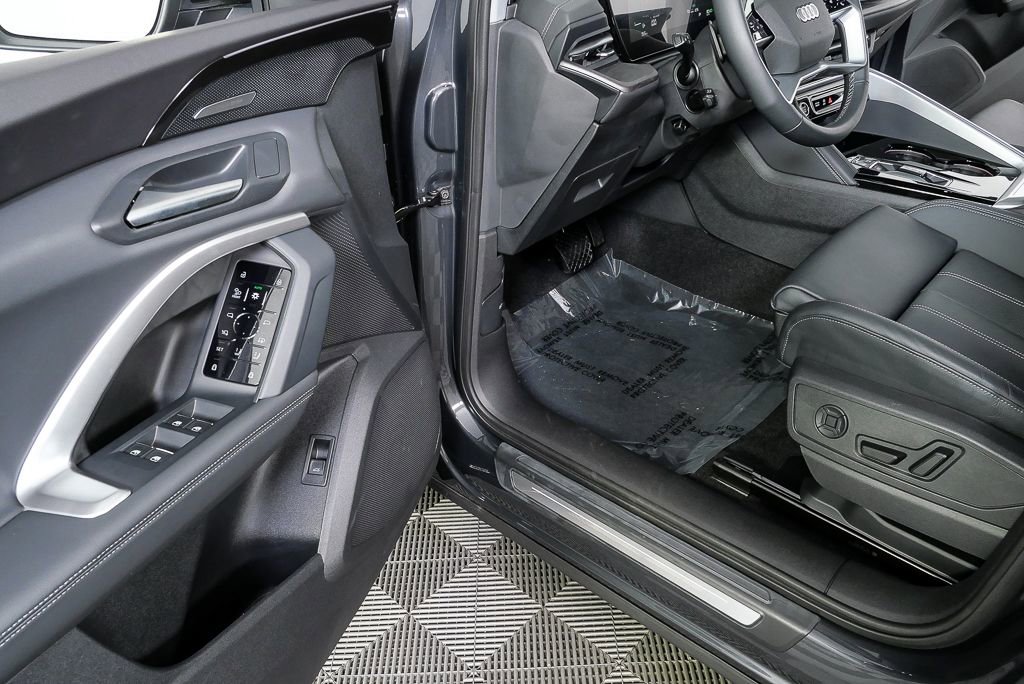 Used 2025 Audi Q5 Premium Plus image 8