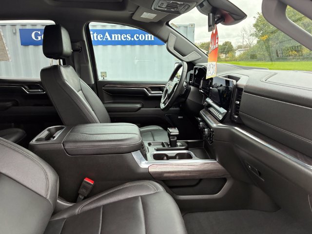 Used 2024 Chevrolet Silverado 1500 LTZ w/ LTZ Premium Package AWD/4WD image 18