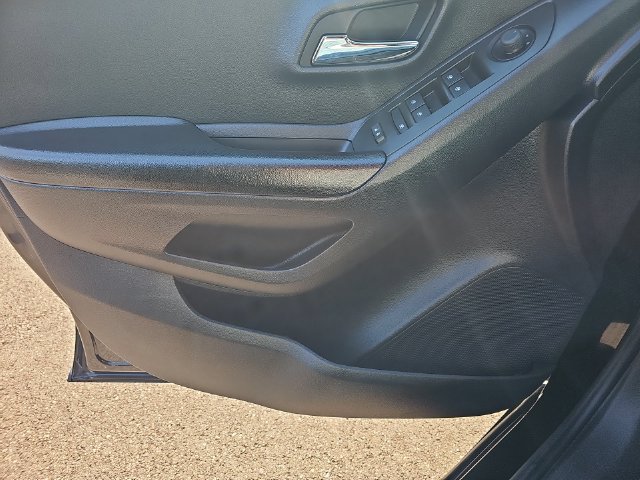 Used 2022 Chevrolet Trax LT AWD/4WD image 26
