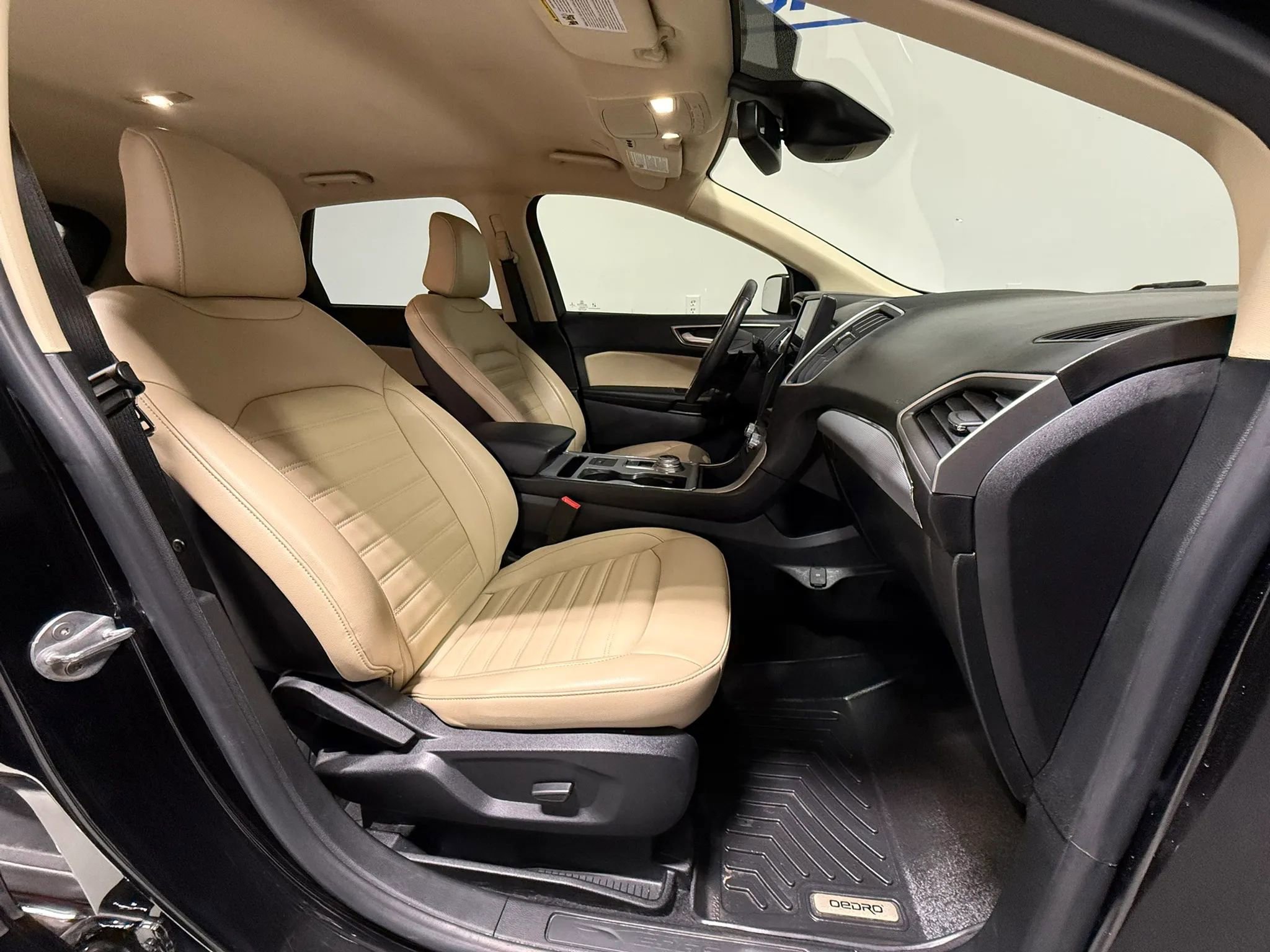 Used 2021 Ford Edge SEL w/ Convenience Package image 11