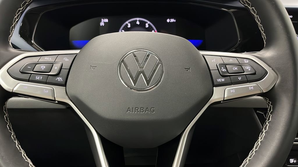 Used 2024 Volkswagen Taos SE image 15