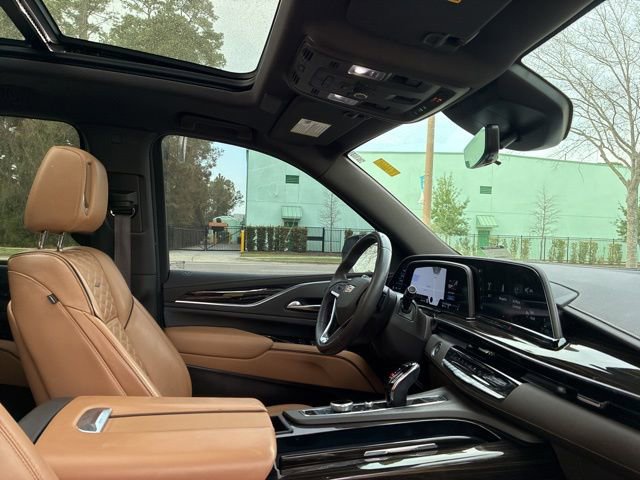 Used 2022 Cadillac Escalade ESV Premium Luxury image 18