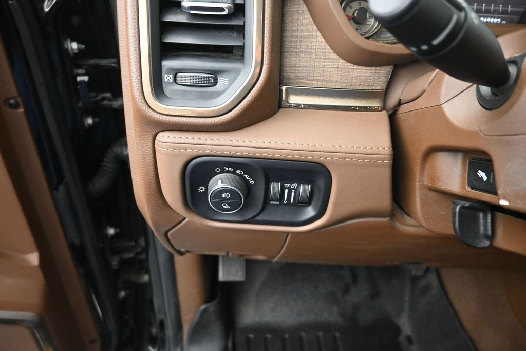 Used 2022 RAM 3500 Limited AWD/4WD image 46