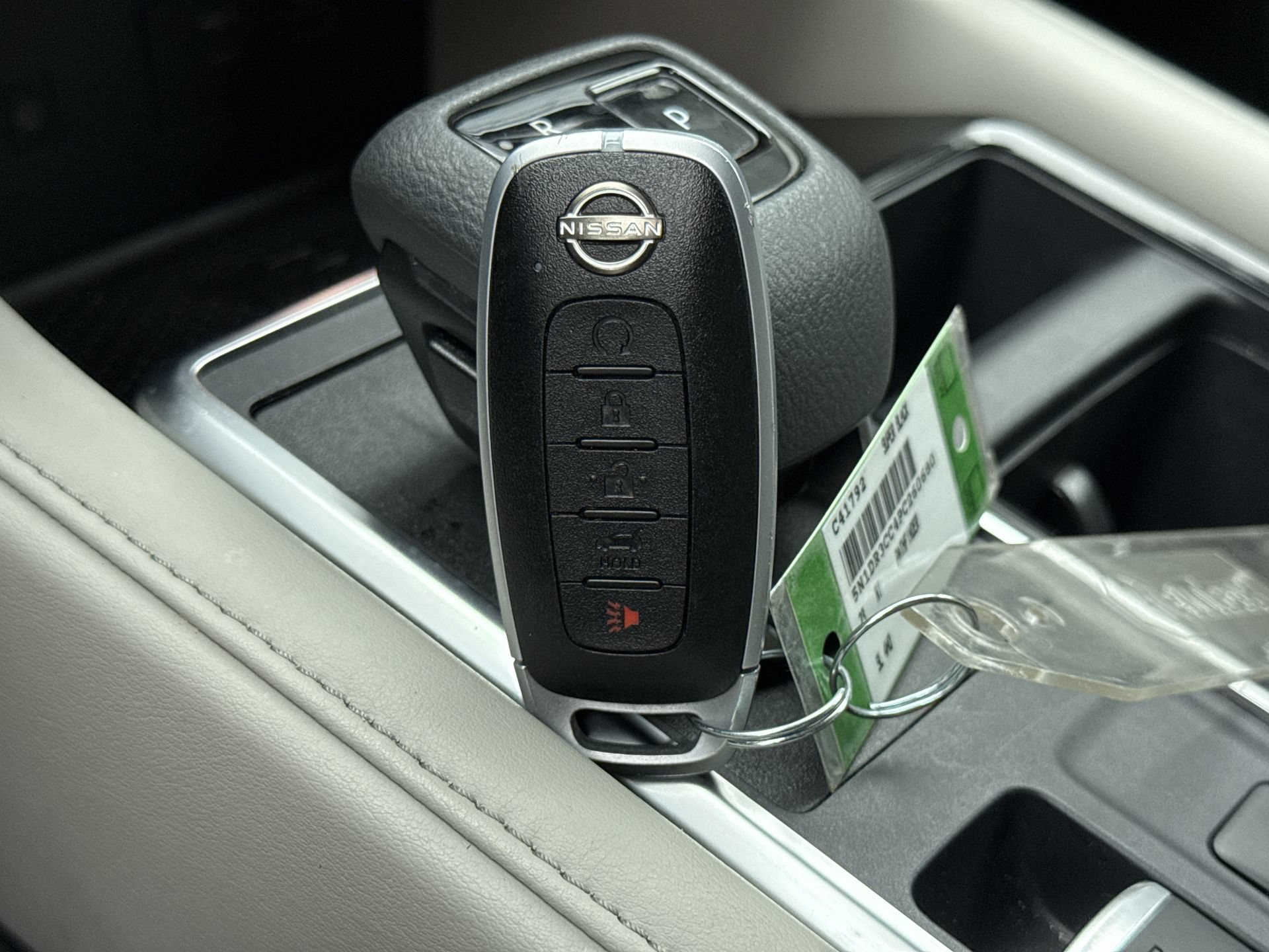 Used 2023 Nissan Pathfinder SL AWD/4WD image 25