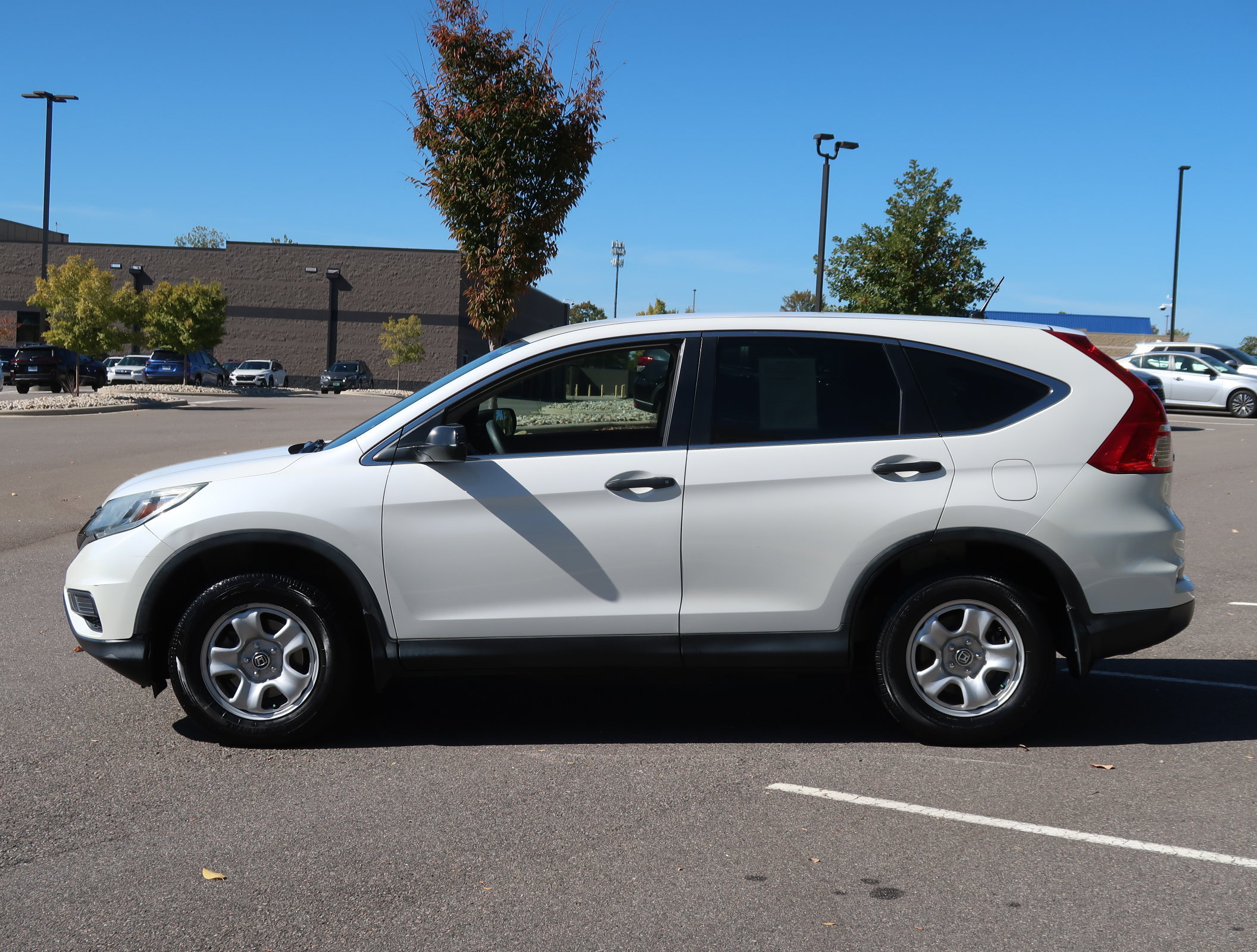 Used 2015 Honda CR-V LX image 5