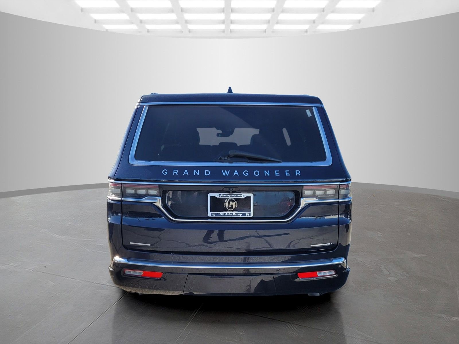 Used 2023 Jeep Grand Wagoneer L Series II image 5