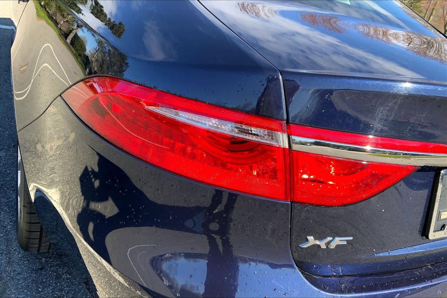 Used 2018 Jaguar XF Prestige AWD/4WD image 28