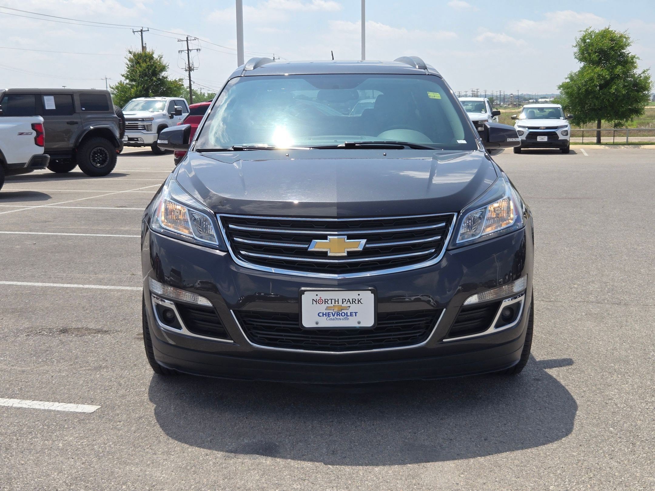 Used 2017 Chevrolet Traverse LT FWD image 8