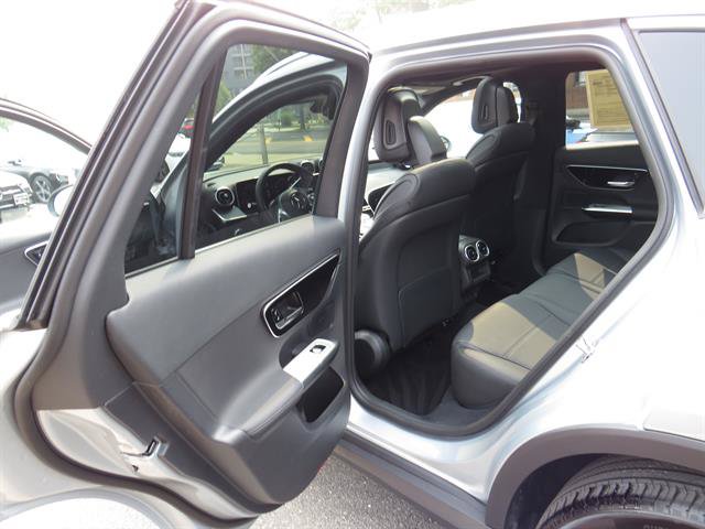 Used 2026 Mercedes-Benz GLC 300 4MATIC image 21