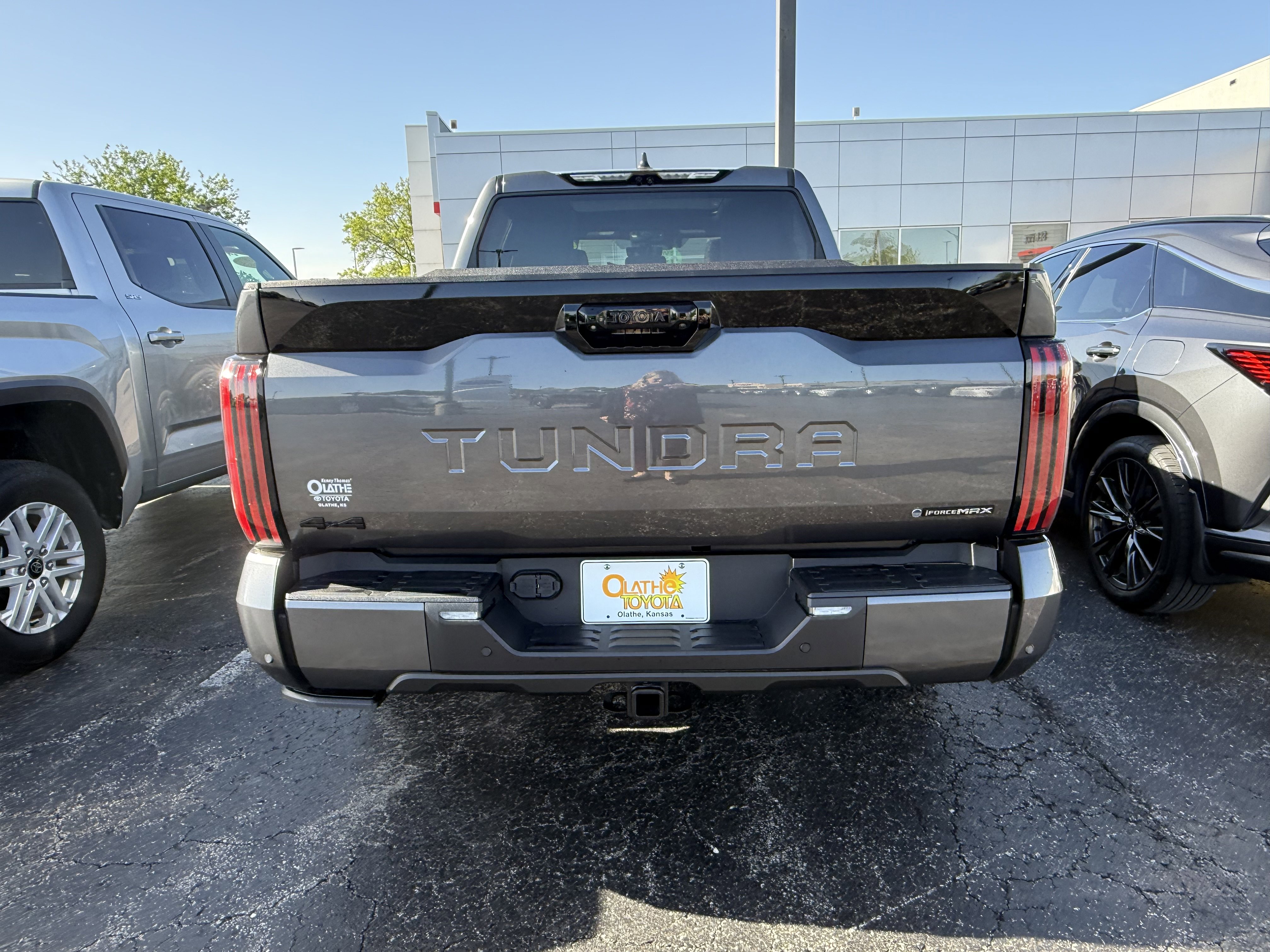 New 2026 Toyota Tundra Platinum AWD/4WD image 4