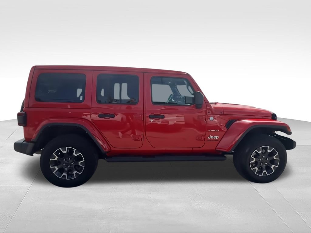 Used 2024 Jeep Wrangler Unlimited Sahara AWD/4WD image 11