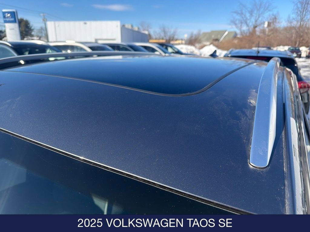 Used 2025 Volkswagen Taos SE image 14