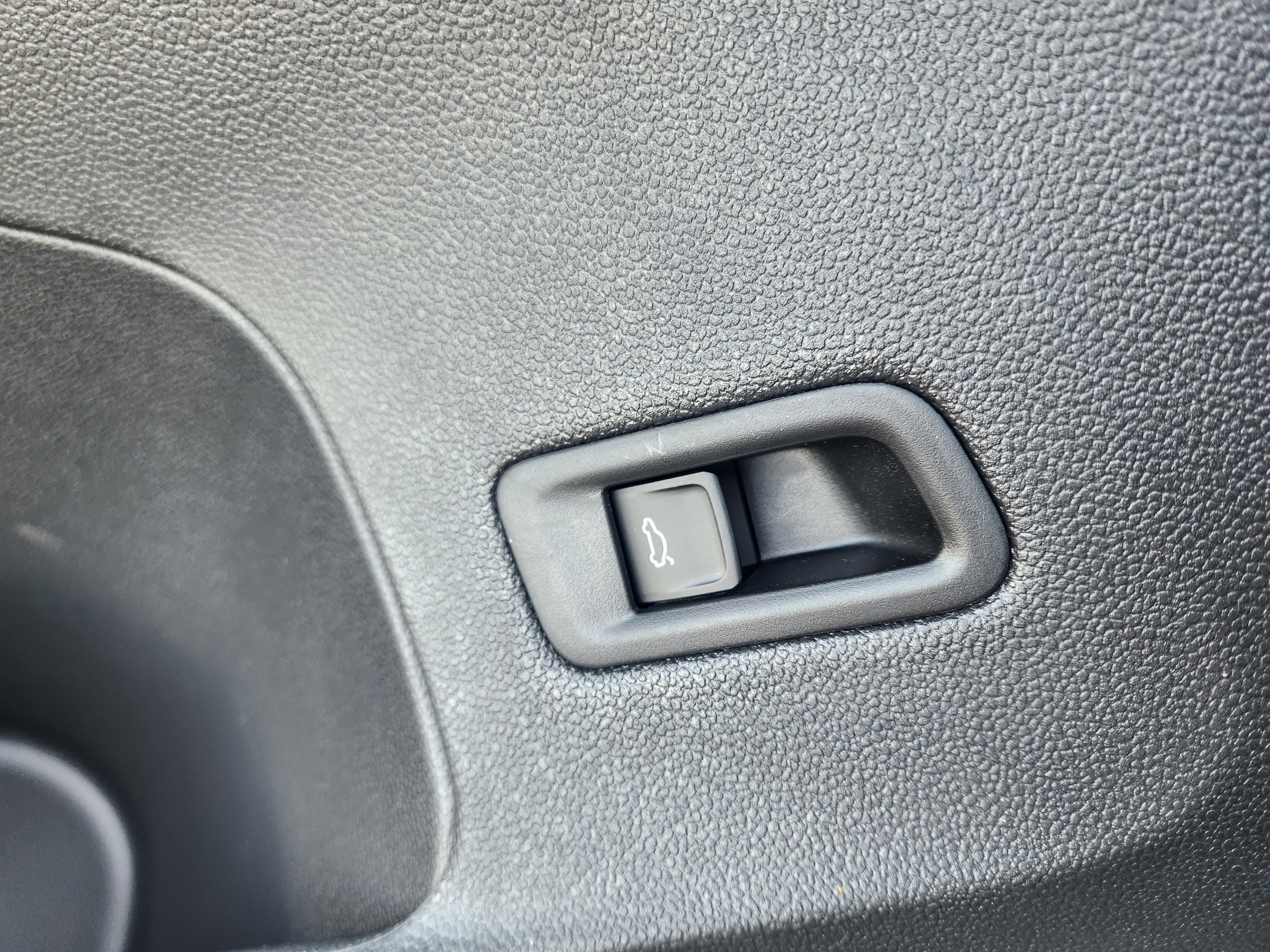 New 2026 Volkswagen Atlas SEL image 17