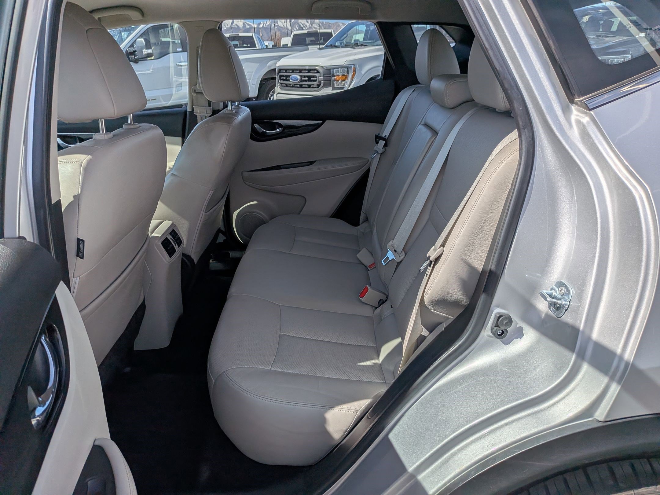 Used 2017 Nissan Rogue Sport SL image 30