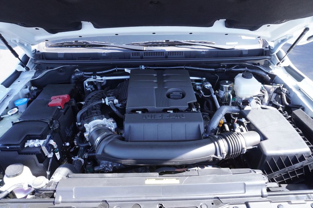 New 2026 Nissan Frontier 4x4 Crew Cab image 7