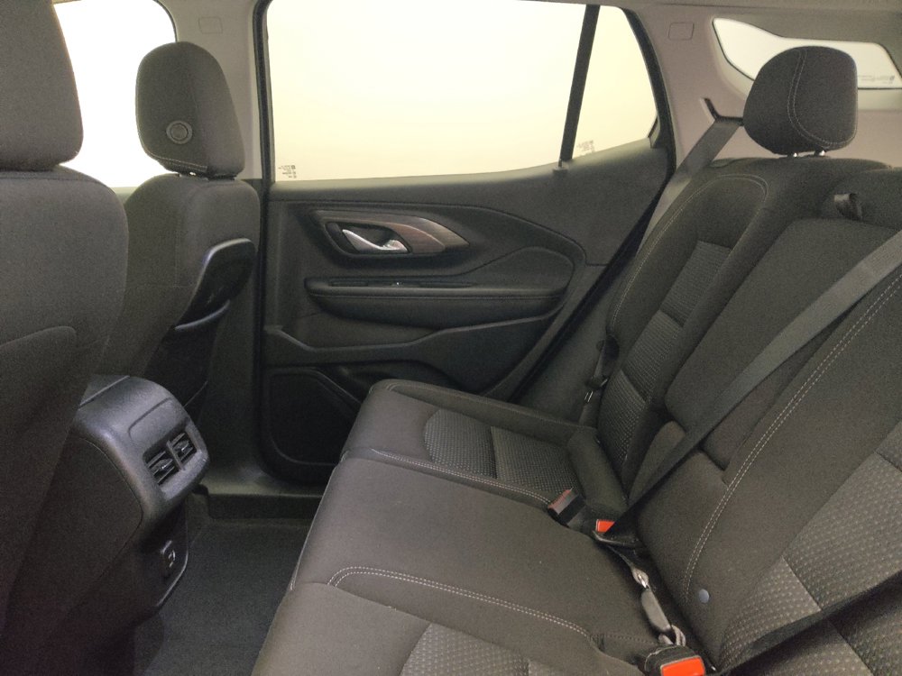 Used 2023 GMC Terrain SLE w/ Driver Convenience Package image 18
