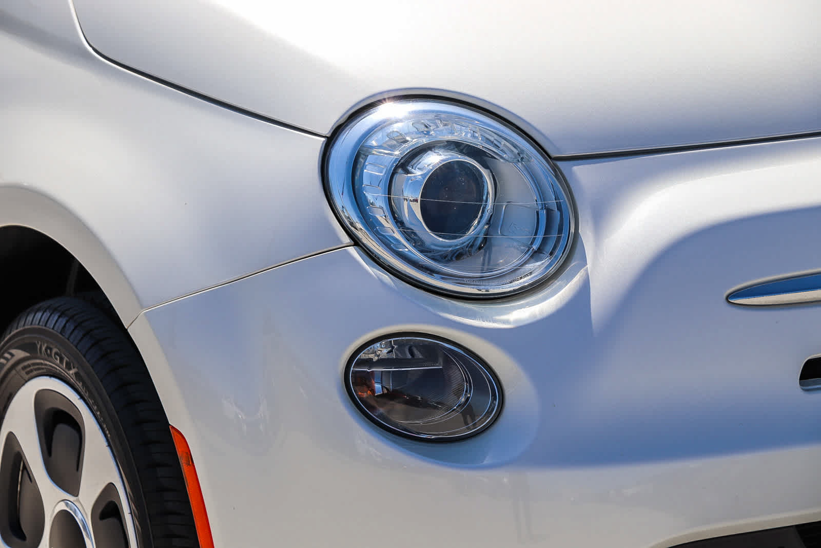 Used 2016 FIAT 500 e FWD image 4
