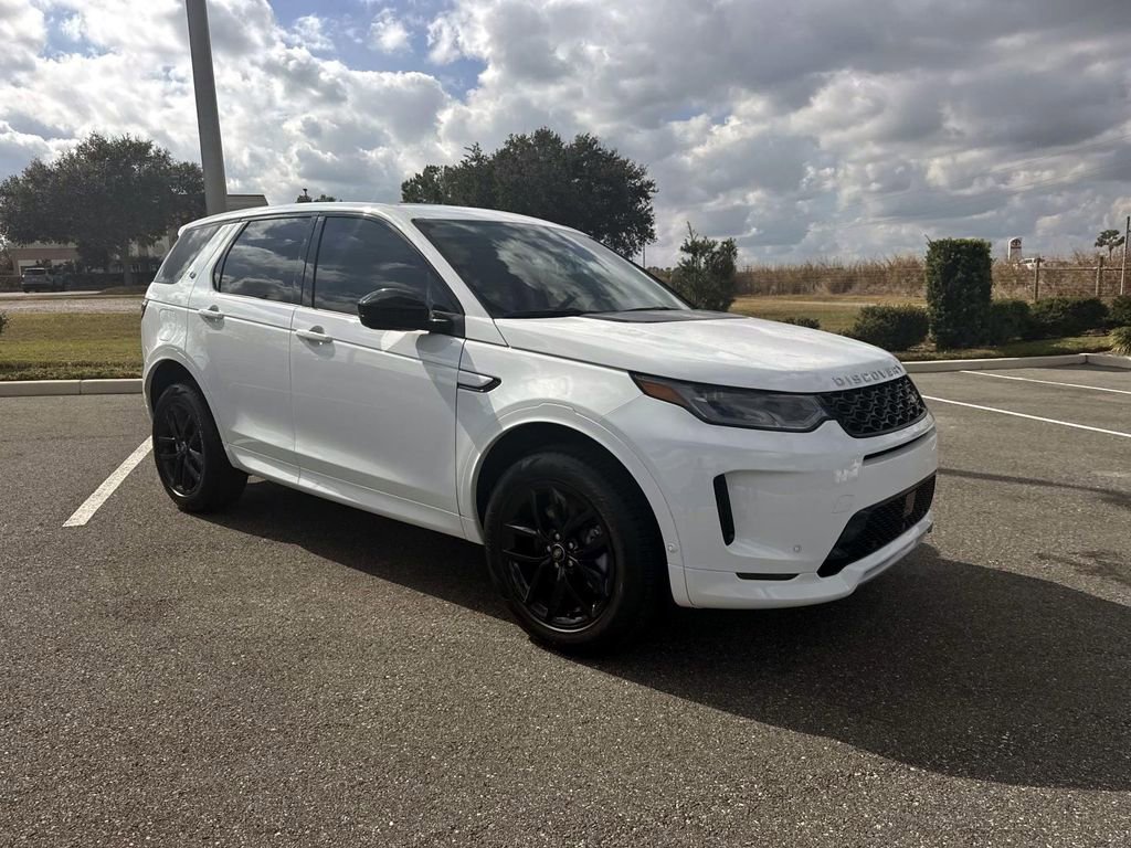 New 2025 Land Rover Discovery Sport S image 9