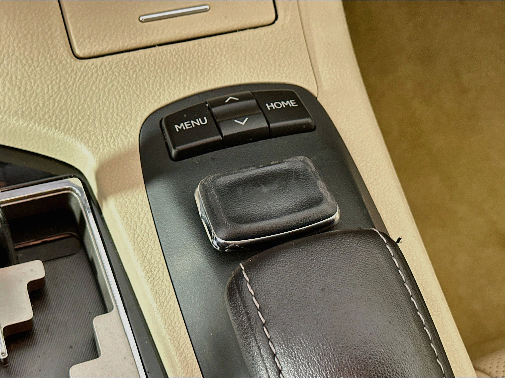 Used 2015 Lexus ES 300h w/ Navigation System Package FWD image 26