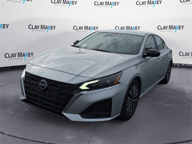 Used 2024 Nissan Altima 2.5 SV image 1