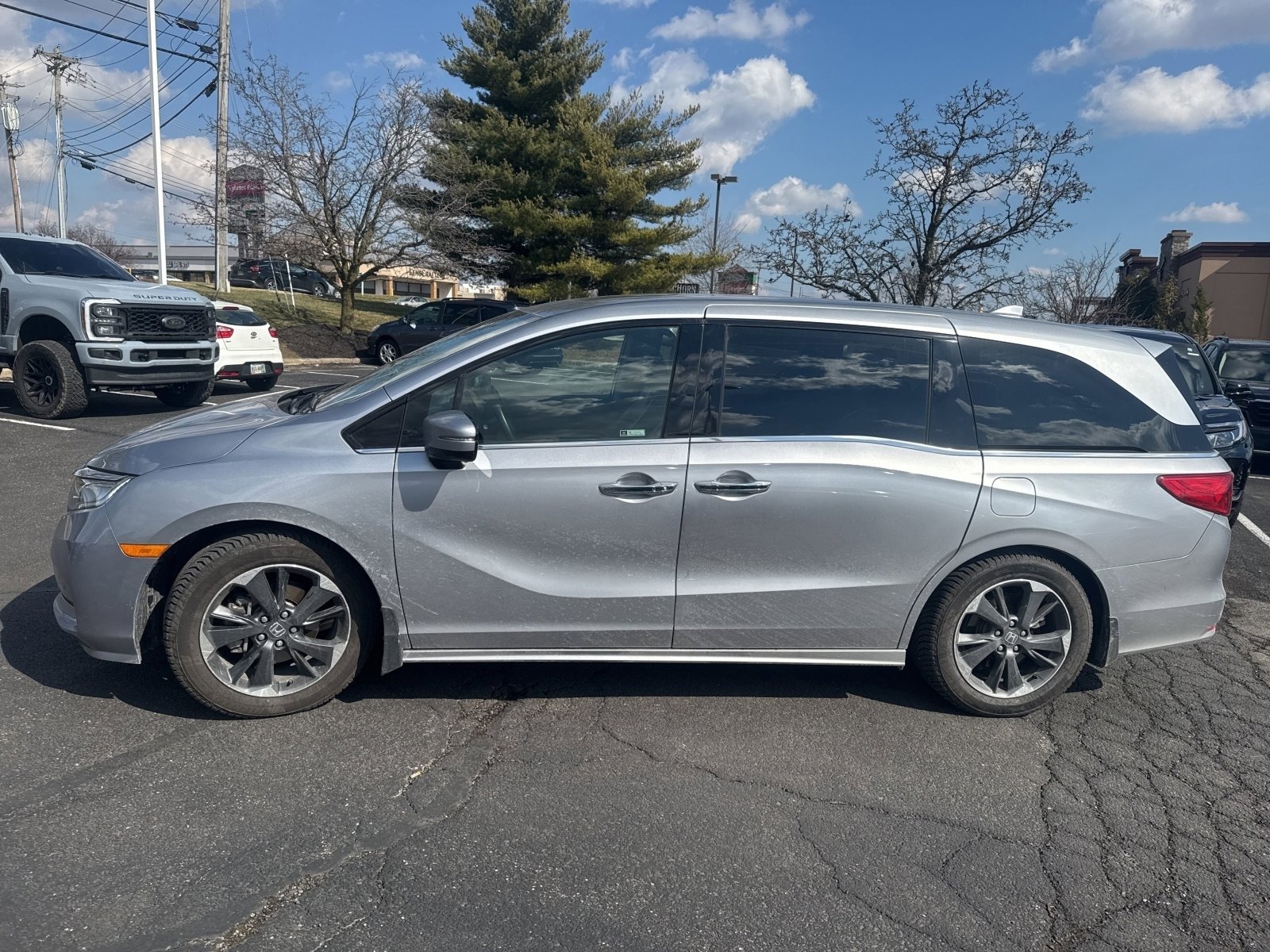 Used 2022 Honda Odyssey Elite image 2