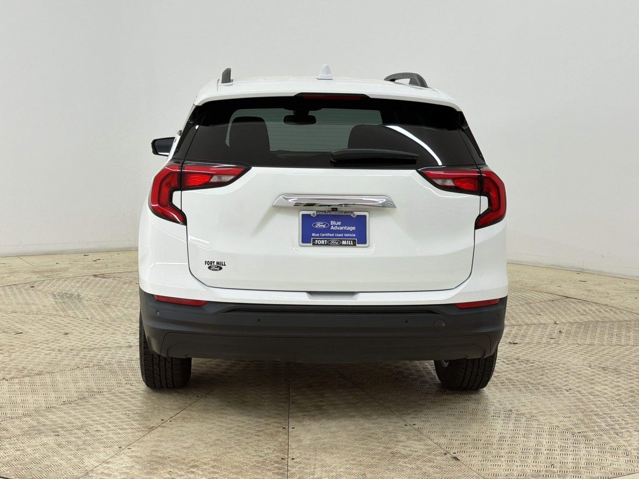 Used 2021 GMC Terrain SLE w/ Driver Convenience Package image 10