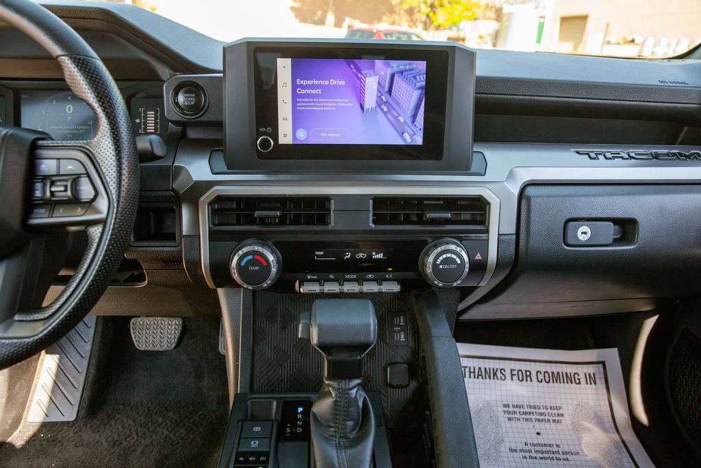 Used 2025 Toyota Tacoma SR5 AWD/4WD image 16