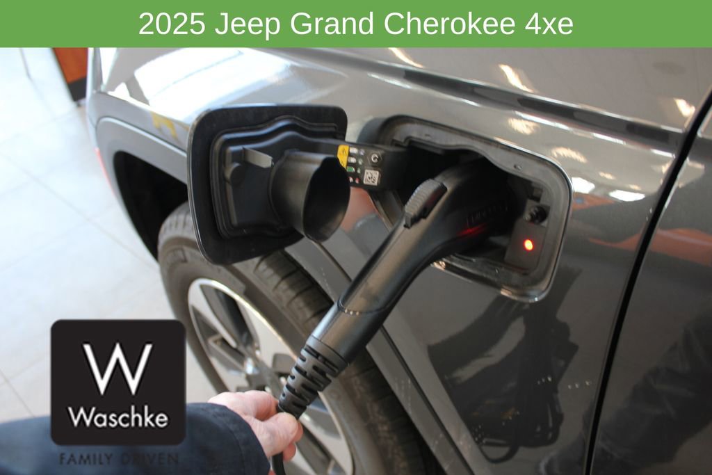 New 2025 Jeep Grand Cherokee Limited 4xe w/ Trailer Tow Package image 23