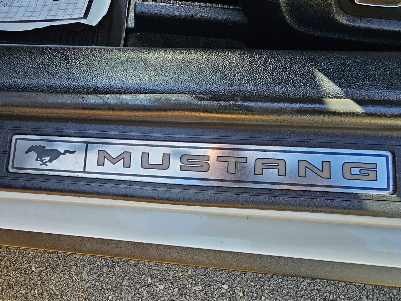 Used 2018 Ford Mustang Premium RWD image 30
